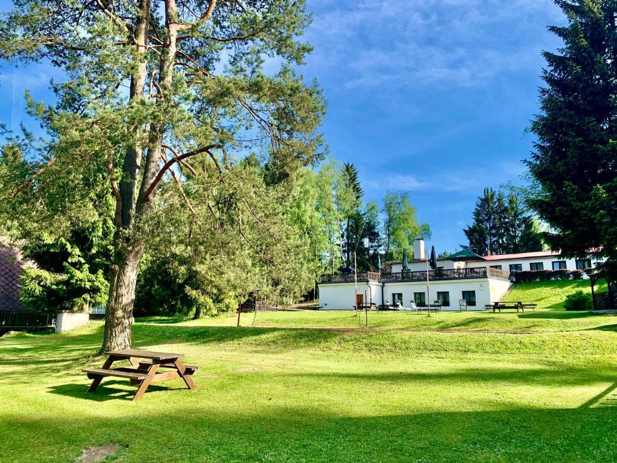 Hotel A Penzion Pegas Vlachovice Eksteriør bilde