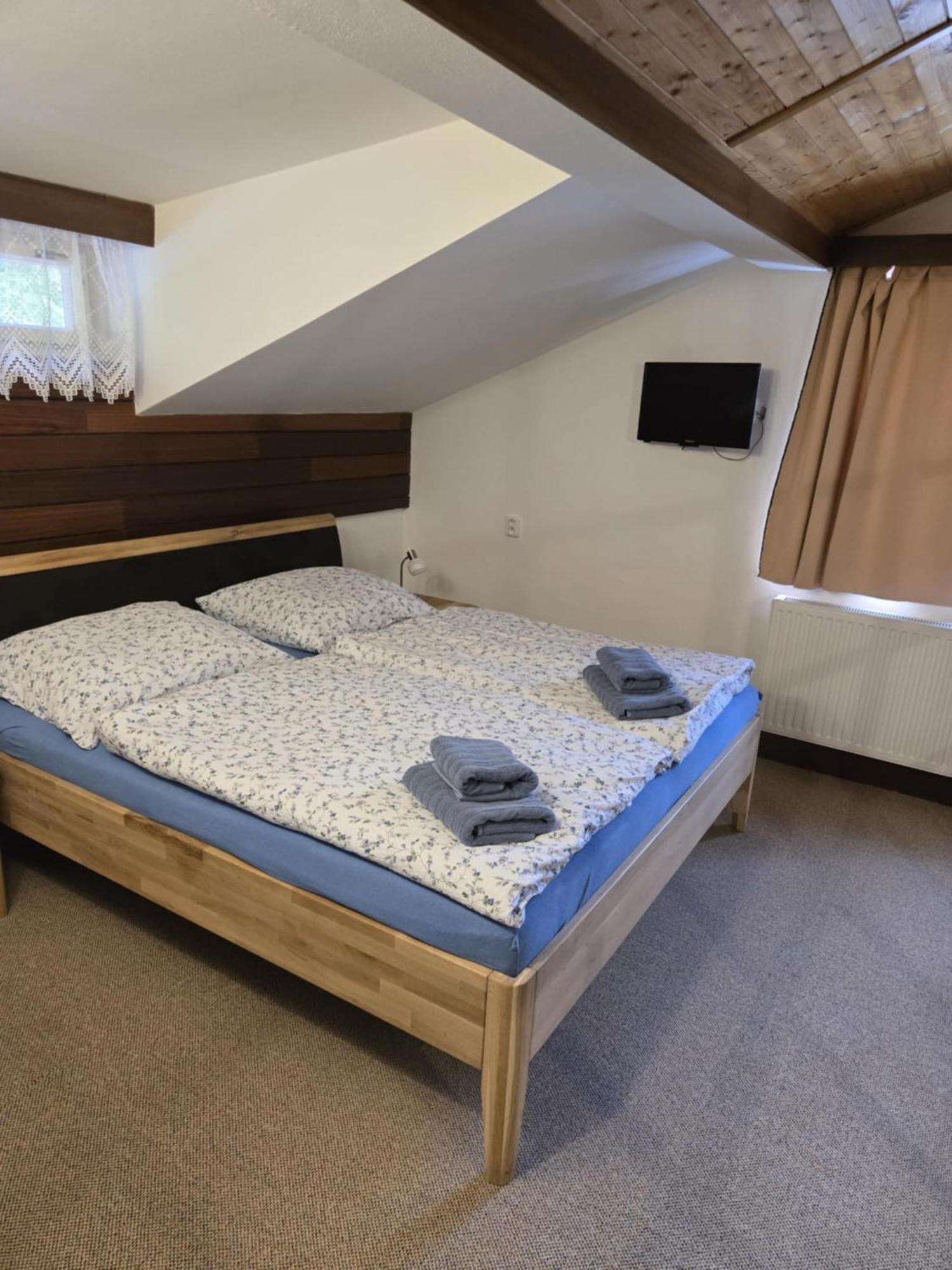 Hotel A Penzion Pegas Vlachovice Eksteriør bilde